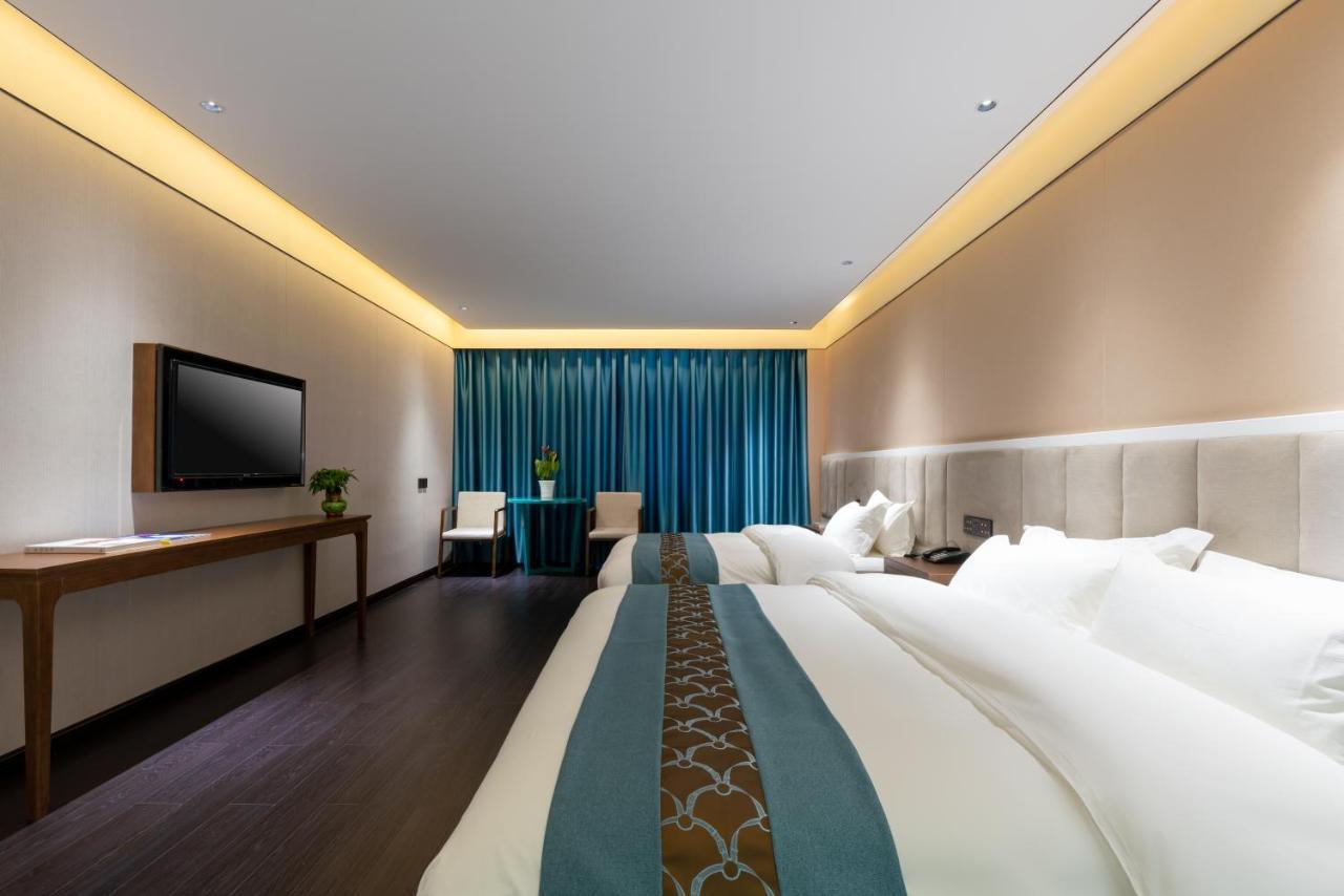 Tangfu - Located In The Center Adjacent To The Subway Station Close To Nanluoguxiang Gulou Temple Tiananmen Square Forbidden Temple Of Heaven Providing Laundry Car And Ticketing Services 3*