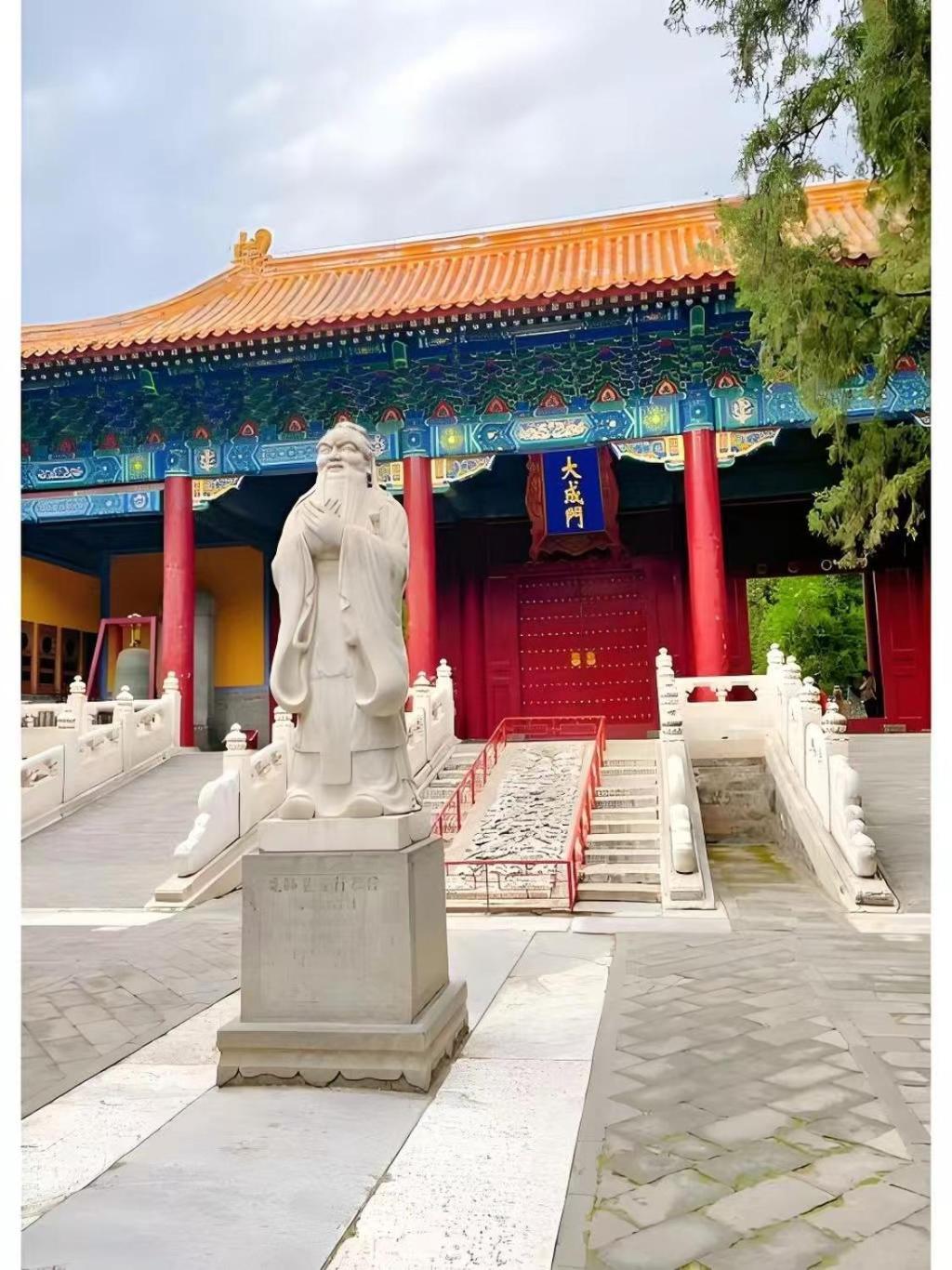 Hotel Tangfu - Located In The Center Adjacent To The Subway Station Close To Nanluoguxiang Gulou Temple Tiananmen Square Forbidden Temple Of Heaven Providing Laundry Car And Ticketing Services 3*